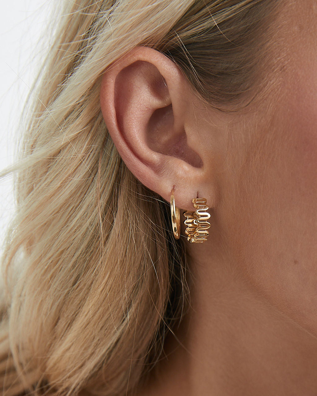 Golden Echo Medium Hoops